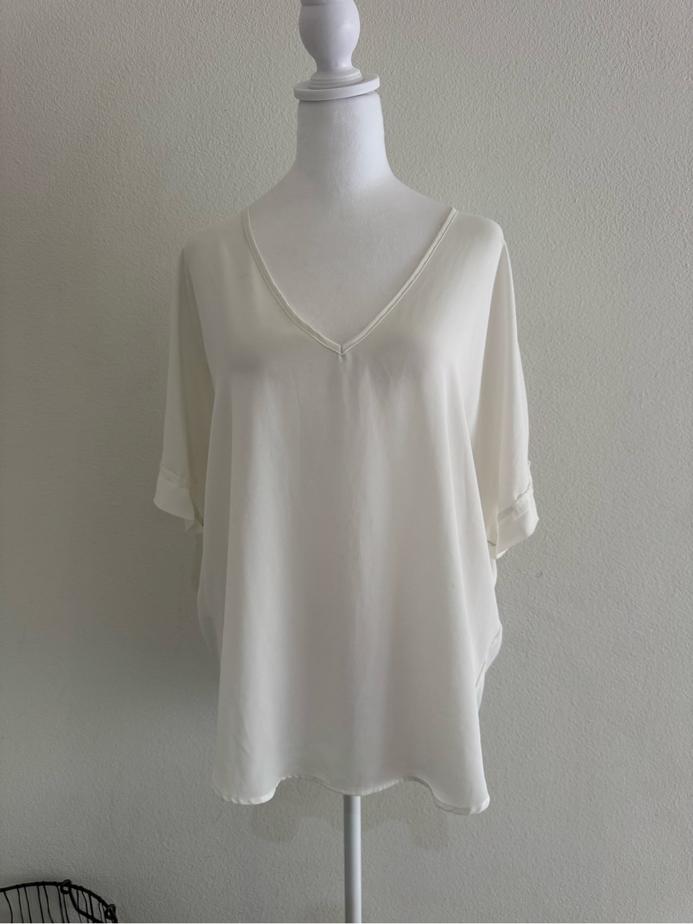 Lush Cream V-Neck Dolman Sleeve Blouse